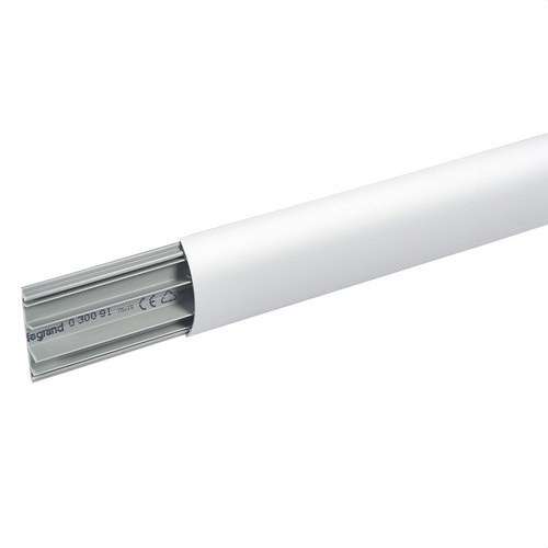 Κανάλι δαπέδου 75x18mm DLPLUS με αναφορά 030091 από τη μάρκα LEGRAND