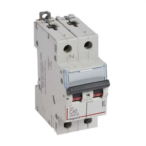 Αυτόματος Διακόπτης DX3 P+N 40A Καμπύλη C 6/10kA με αναφορά 407760 από τη μάρκα LEGRAND