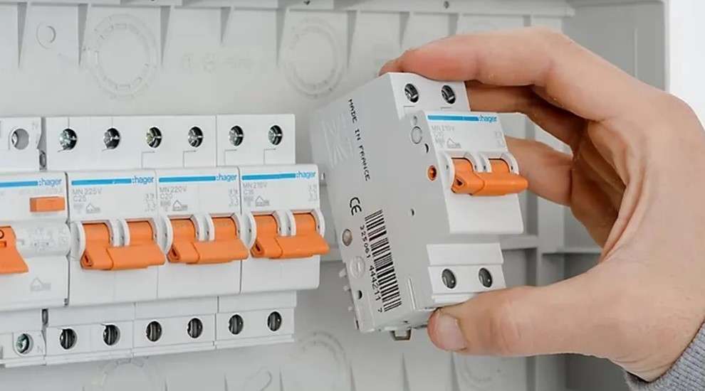 Διαφορικός διακόπτης