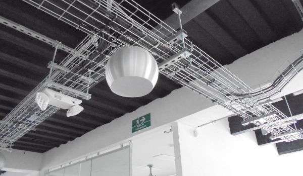 Δίσκος καλωδίων πλέγματος