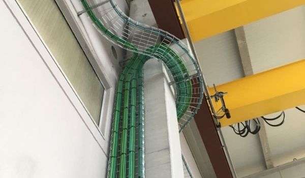 Καμπύλες και παρακάμψεις για δίσκους καλωδίων