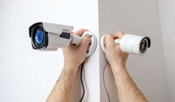 Κάμερες ασφαλείας και συναγερμοί